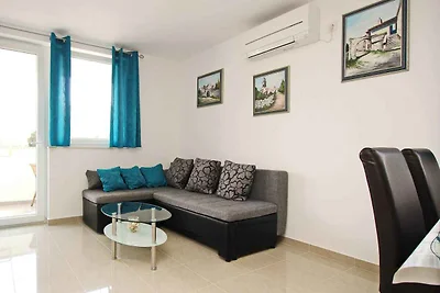 Ferienwohnung mit Balkon und Klimaanlage