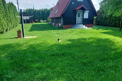 Ferienhaus mit Gartendusche und Gartenpavilon