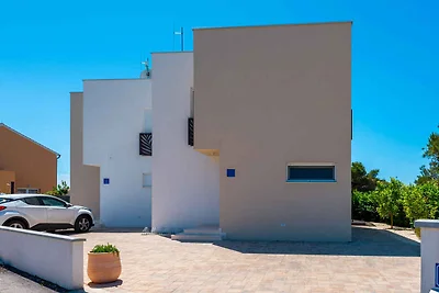 Srima Beach House – Komfortable Villa mit pri