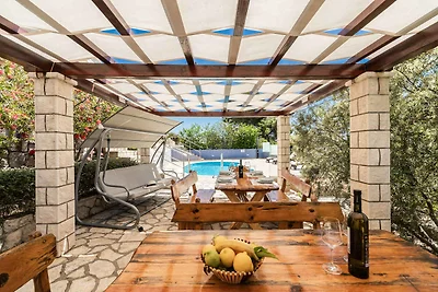 Ferienwohnung mit Terrasse, Aussenpool und