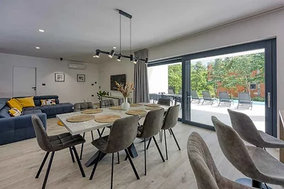 Villa mit Privatpool