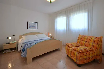 Ferienwohnung mit Klimaanlage und Balkon