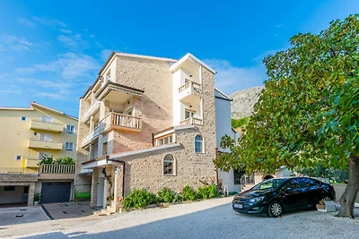 Gemütliches Ferienappartement in Duće mit Bli