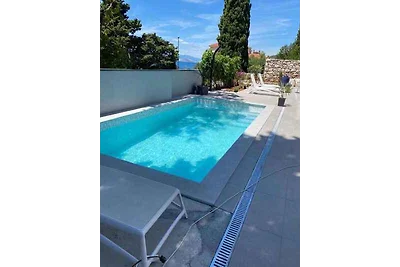 Ferienwohnung mit Meerblick und Pool