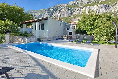 Ferienhaus mit Aussenpool
