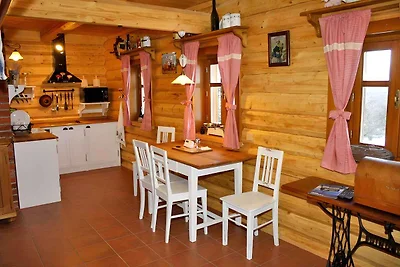 Ferienhaus mit Aussenpool und Internet