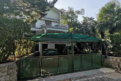 Ferienwohnung Rubesa Ruhig am Meer, umgeben v