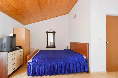 Studio mit Balkon und Klimaanlage