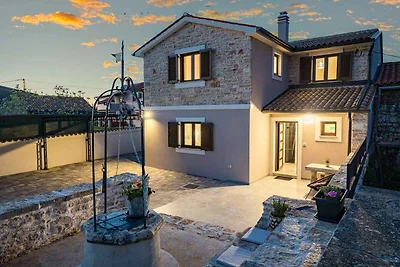 Villa mit beheizbarem Pool & Whirlpool
