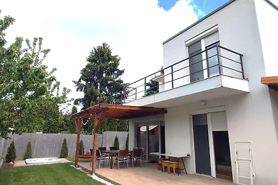 Ferienhaus mit Whirlpool, Klimaanlage und