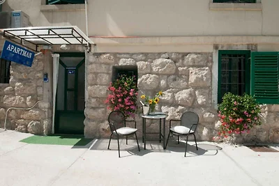 Charmante Ferienwohnung in Lovran mit Gartenb