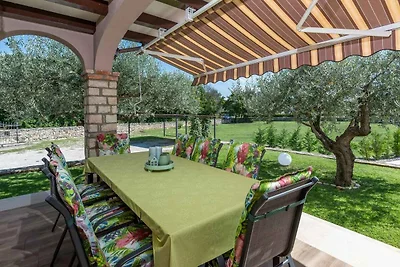 Villa mit Klimaanlage und Pool