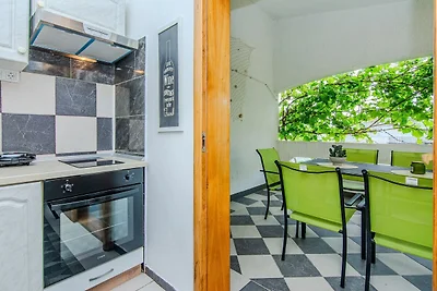 Gemütliche Ferienwohnung Pisacic auf der Inse