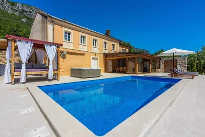 Ferienhaus mit Klimaanlage und Pool