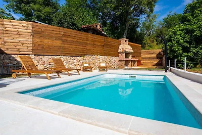 Villa mit Klimaanlage und Pool