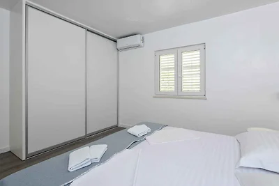 Ferienwohnung mit Balkon und Meerblick