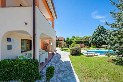 Villa mit Klimaanlage und Pool