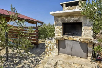 Ferienhaus mit Pool und Grillmöglichkeit