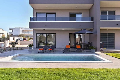 Ferienhaus mit Pool