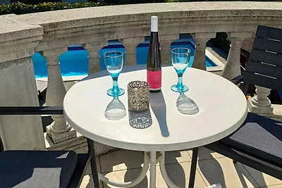 Ferienhaus mit Pool und Internet 400m zum