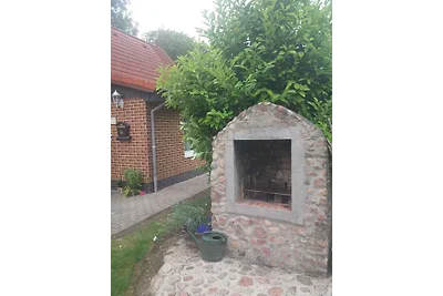 Studio mit Grillmöglichkeit im Garten