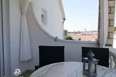Ferienwohnung mit Meeresblick und Terrasse