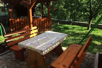 Ferienwohnung mit Montagepool und Grill