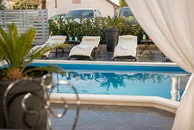 Ferienhaus mit Klimaanlage und Aussenpool