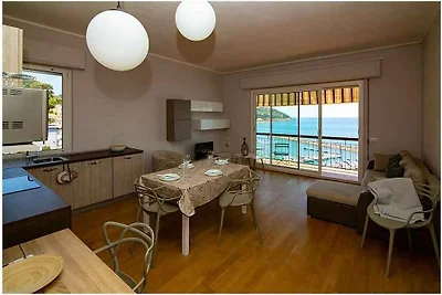 Ferienwohnung mit Klimaanlage und Balkon