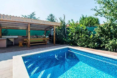 Ferienhaus mit Klimaanlage und Pool