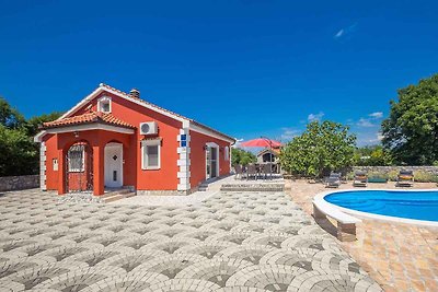 Villa mit Meerblick und Pool