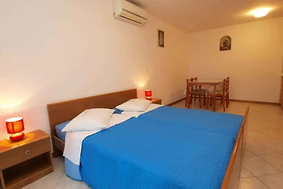 Ferienwohnung mit Balkon und Klimaanlage