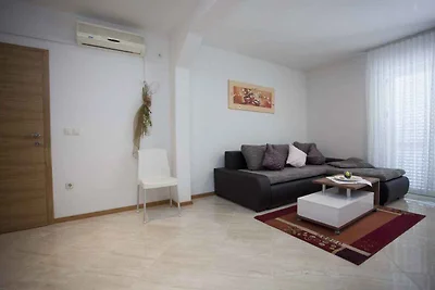 Ferienwohnung mit Gartenterasse und in