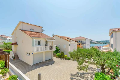 Ferienwohnung mit Balkon und Klimaanlage