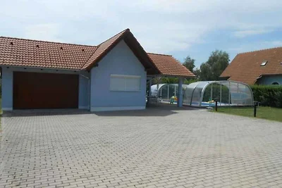 Ferienhaus für 6 Personen mit grossem Pool