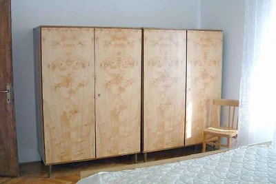 Ferienwohnung mit Balkon und teilweise