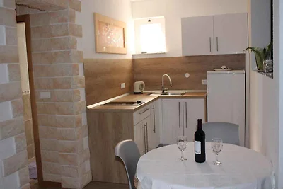 Ferienwohnung mit SAT-TV nur 200 m zur Adria