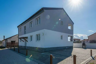 Ferienwohnung mit Klimaanlage und Balkon