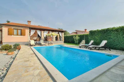 Villa mit Privatpool