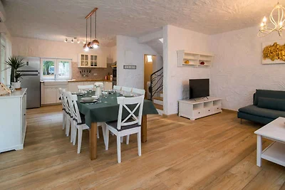 Ferienhaus mit Klimaanlage, mit Grillmöglichk