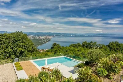 Villa mit Meerblick und Sauna