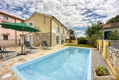 Ferienhaus mit Privatpool und Klimaanlage
