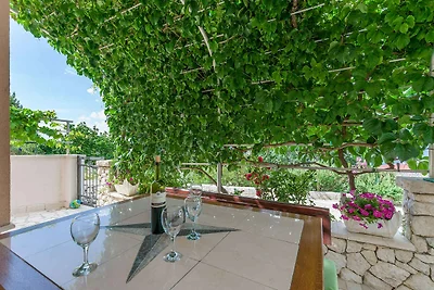 Ferienwohnung mit Terrasse und Grill