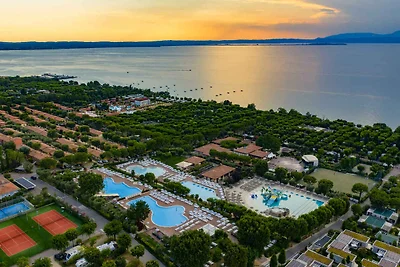 Bungalow mit Klimaanlage, Terrasse und Pool