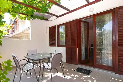 Ferienwohnung mit Terrasse und Klimaanlage