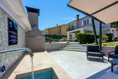 Villa mit Privatpool