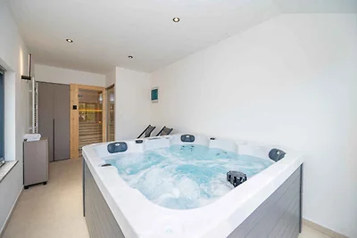 Ferienhaus mit Whirlpool, und Terrasse