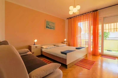 Ferienwohnung mit Balkon und Klimaanlage