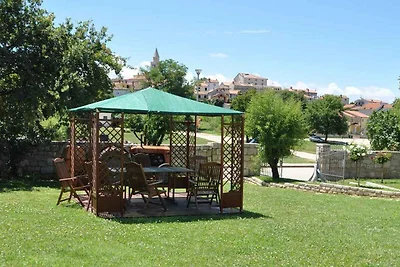 Ferienwohnung mit Balkon und Grill