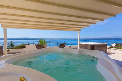 Ferienwohnung mit Meerblick, Whirlpool und